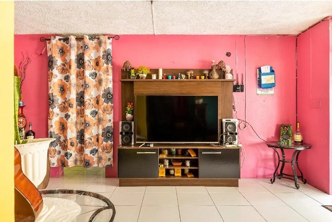 Homestay Colorful Private Room Oasis Montego Bay Jamaica