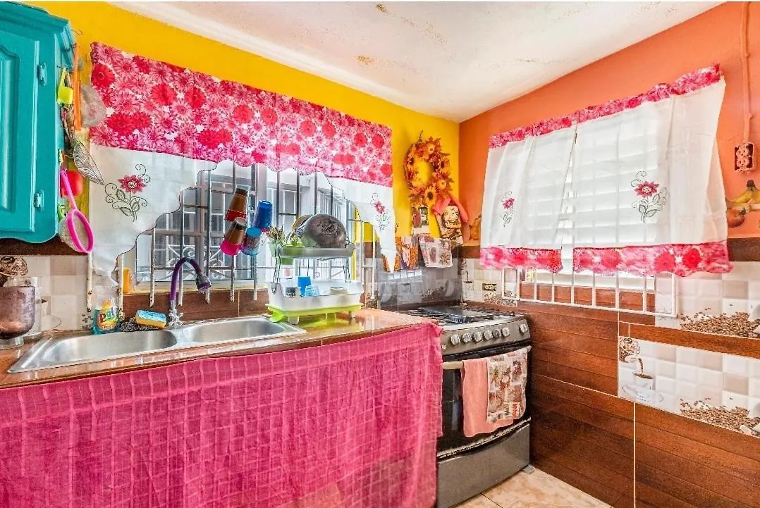 Colorful Private Room Oasis Montego Bay Privatunterkunft